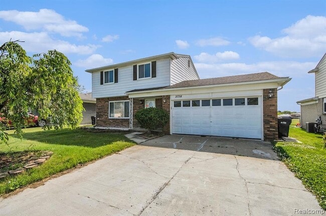 Primary Photo - 37718 Douglas Ct
