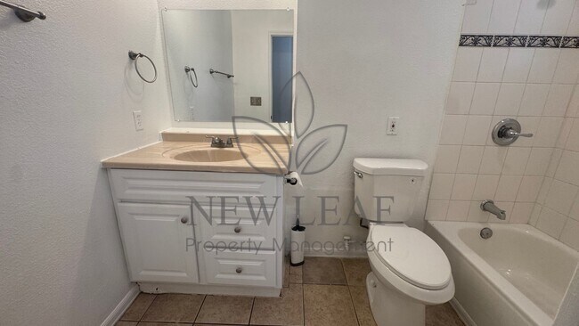 Building Photo - 1444 E Colton Ave