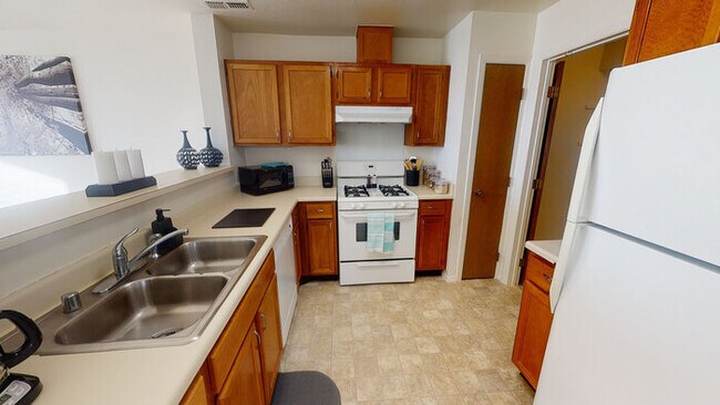 Building Photo - 986 Red Cloud Ct
