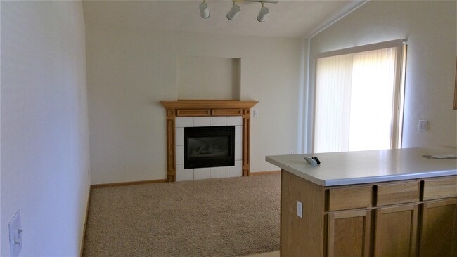 Building Photo - 298