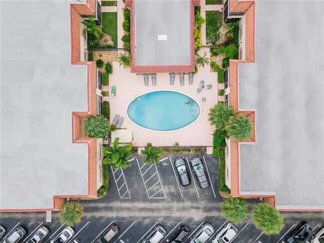 Building Photo - 101 E McNab Rd