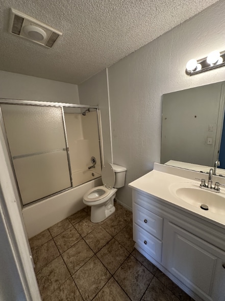 Building Photo - 12919 E 31st Ct