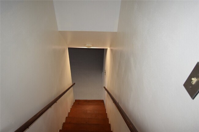 Building Photo - 3626 Blecha Rd