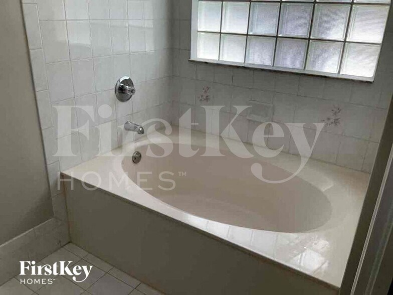 Building Photo - 12964 NW 8th Ln