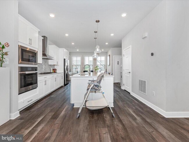 Building Photo - 11115 Hazelnut Ln