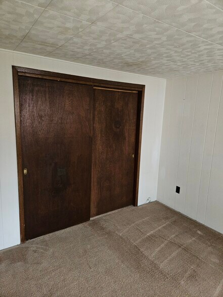 Building Photo - 70 Elm St