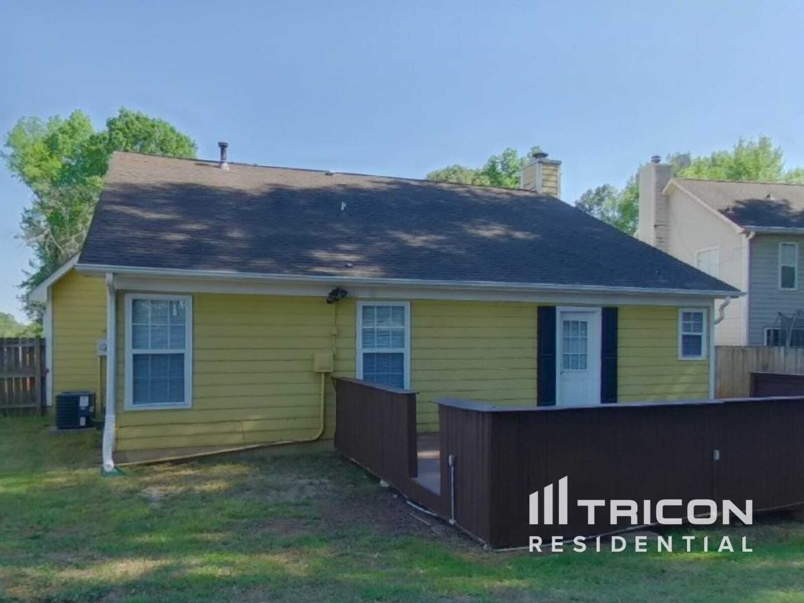 Building Photo - 5000 Poplar Glen Dr