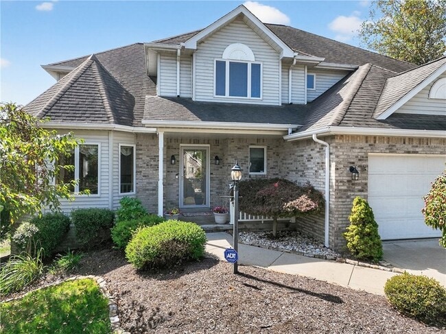 Building Photo - 15 High Point Cir