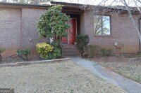 Building Photo - 1517 Stoneleigh Way