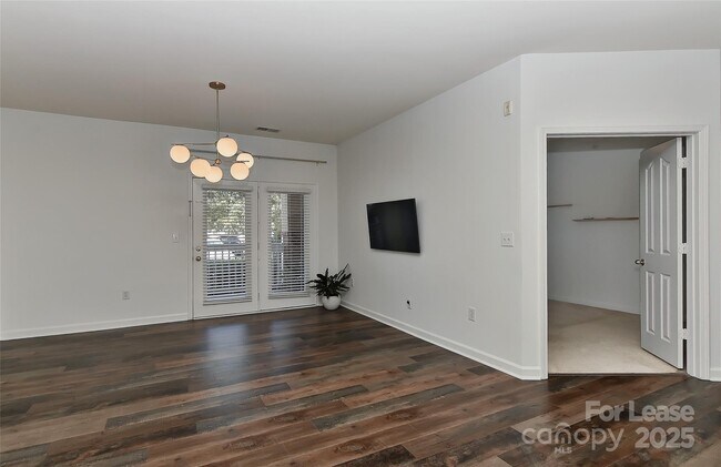 Building Photo - 17109 Red Feather Dr