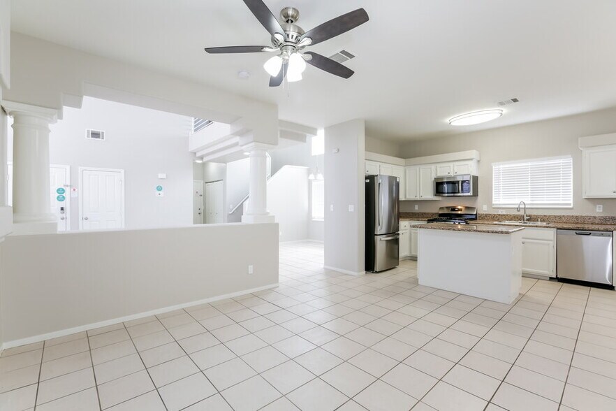 Building Photo - 8789 Wahine Ct