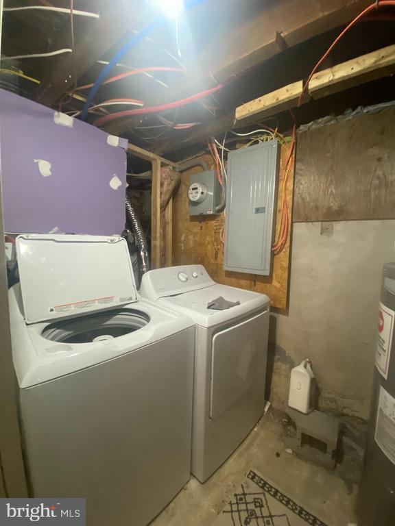 Building Photo - 1717 Fontain St