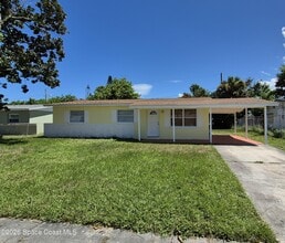 Building Photo - 819 Cedar Dr