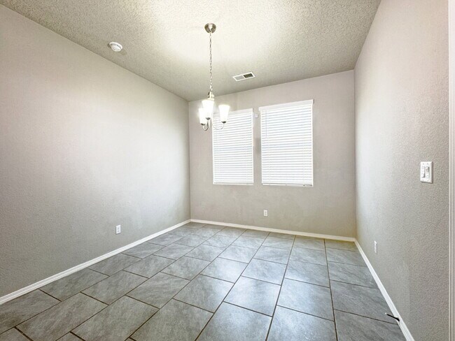 Building Photo - Wonderful, Newer 4 BR Home in Cleveland Heights!