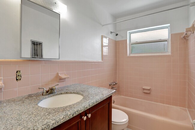 Building Photo - 5951 NE 18th Ave