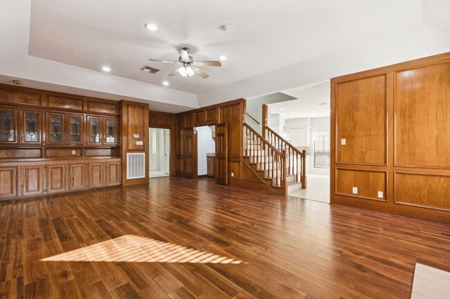 Building Photo - 14819 Walbrook Dr