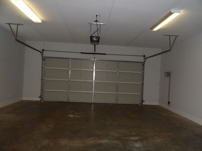 Building Photo - Hannah Road, Enterprise, AL