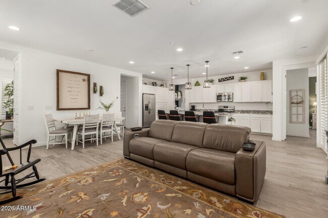 Building Photo - 24970 N 172nd Ave