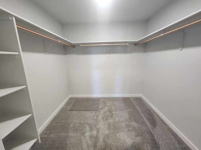 Building Photo - Brand New 4 bedroom in Star