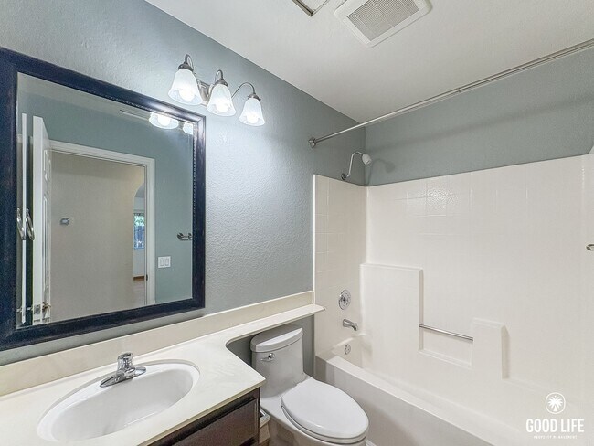 Building Photo - Charming San Marcos Home with Spacious Yard and Modern Upgrades