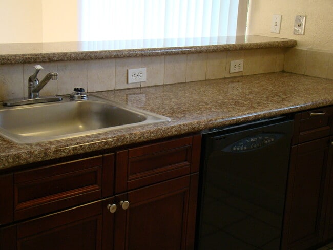 Building Photo - Limited-Time Offer: Get up to 3 Month FREE Rent – Lease Today!!