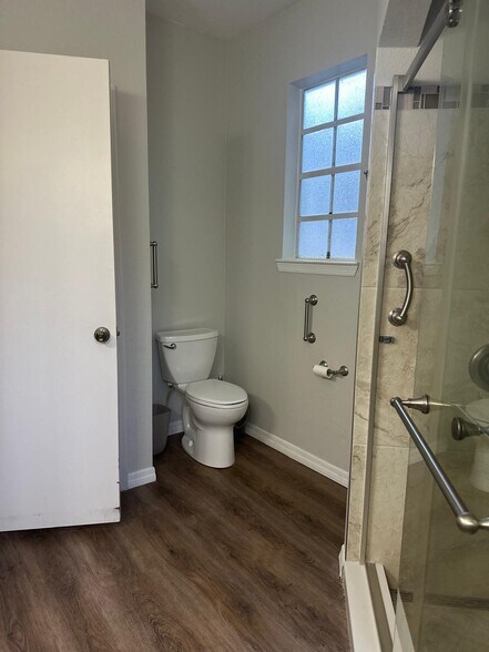 Building Photo - 132 Vista Verdi Cir