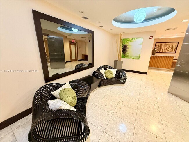 Building Photo - 253 NE 2nd St