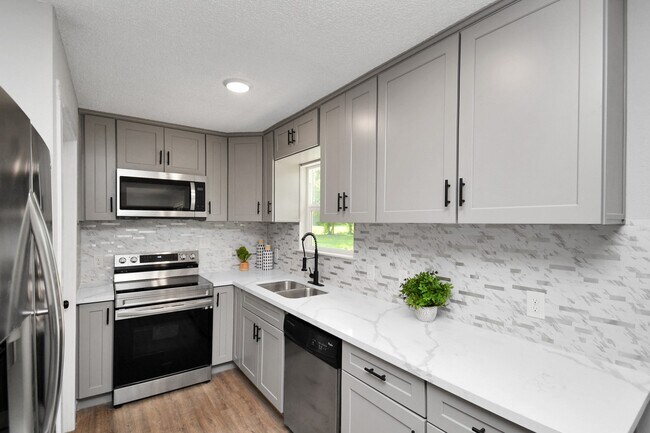 Building Photo - 1030 San Felipe Rd