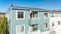 Building Photo - 1066 41st Ave