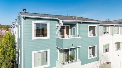 Building Photo - Capitola Beach Villas