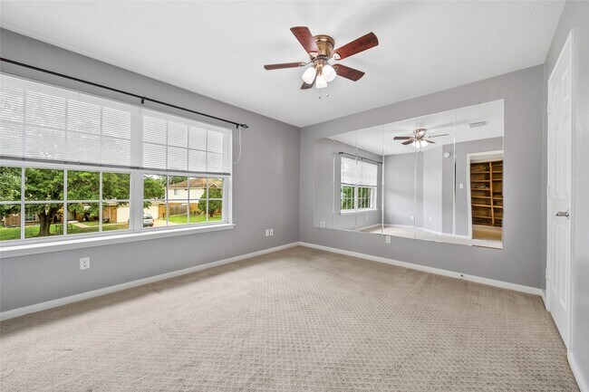 Building Photo - 16731 Creek Trail