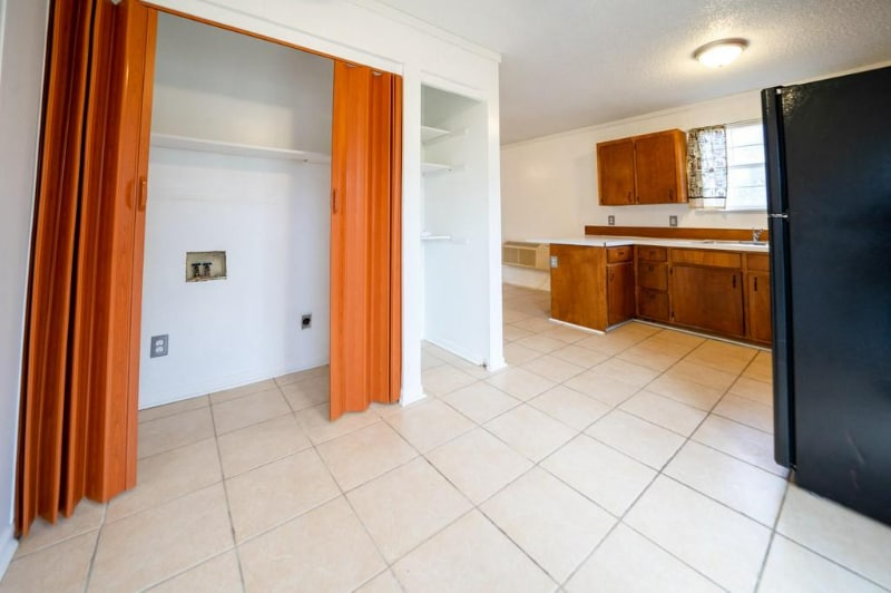 Building Photo - 1493 Old Chisholm Trail