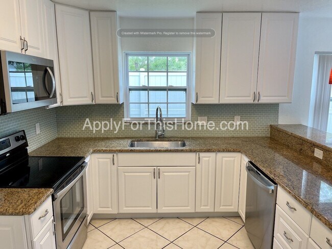 Building Photo - Single Family Home in Seminole