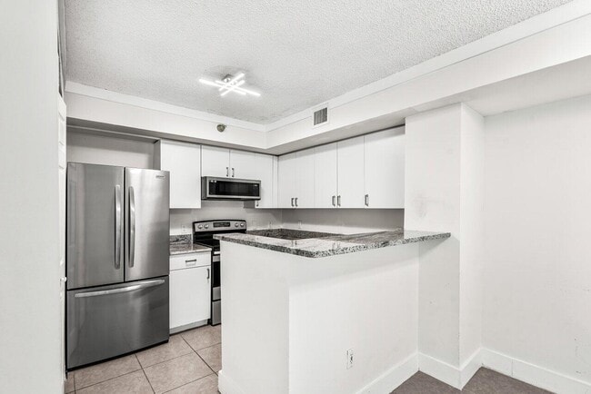 Building Photo - 127 Yacht Club Way