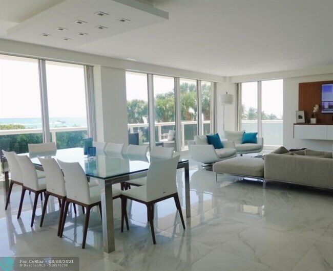 Building Photo - 9559 Collins Ave