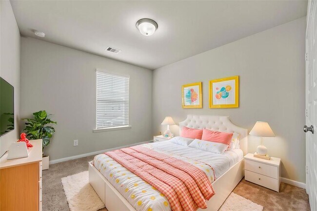 Building Photo - 16107 Hilltop Oak Dr