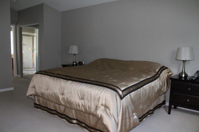 Building Photo - 4050 Bluff Harbor Way