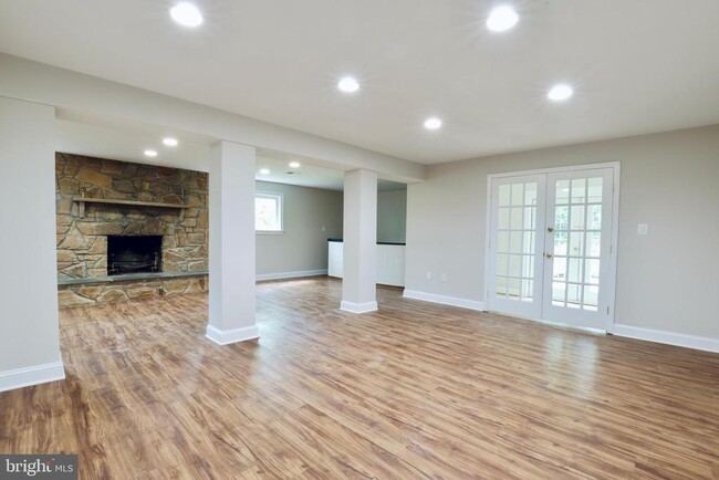 Building Photo - 1310 Forestwood Dr