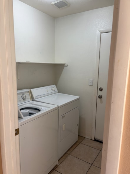 Building Photo - 4176 Riker Ave