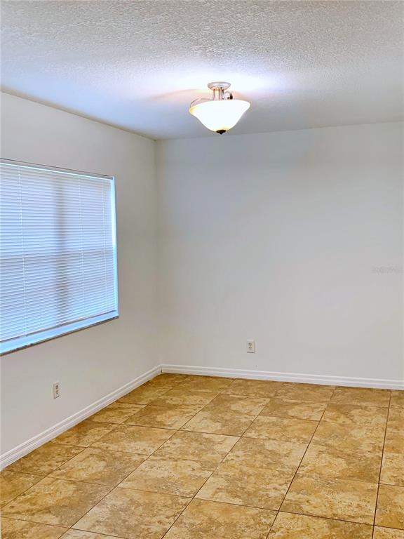 Building Photo - 9800 Turf Way