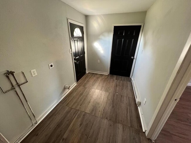 Building Photo - 3846 Blue Ridge Blvd