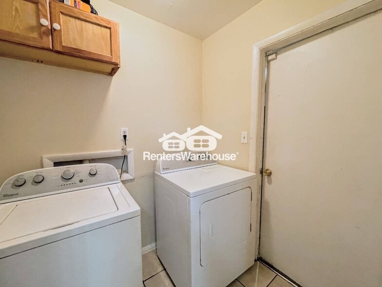 Building Photo - 5775 Albright Dr