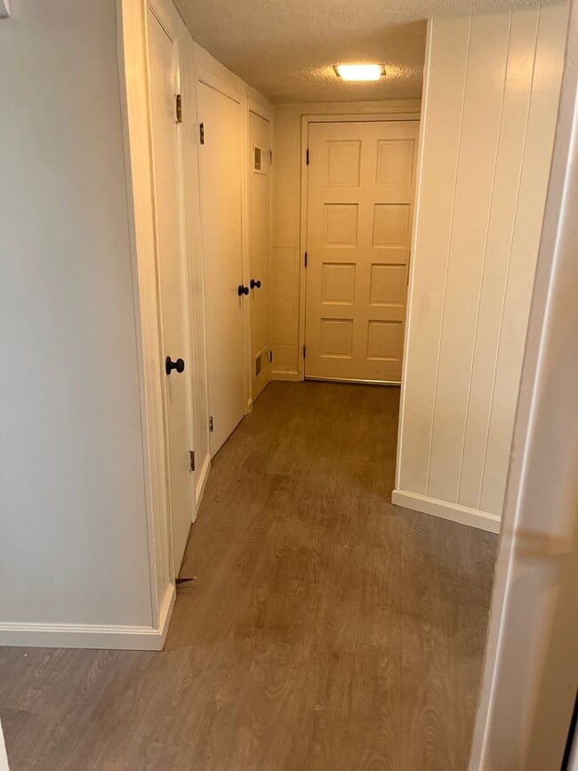 Building Photo - 424 Sycamore Ave