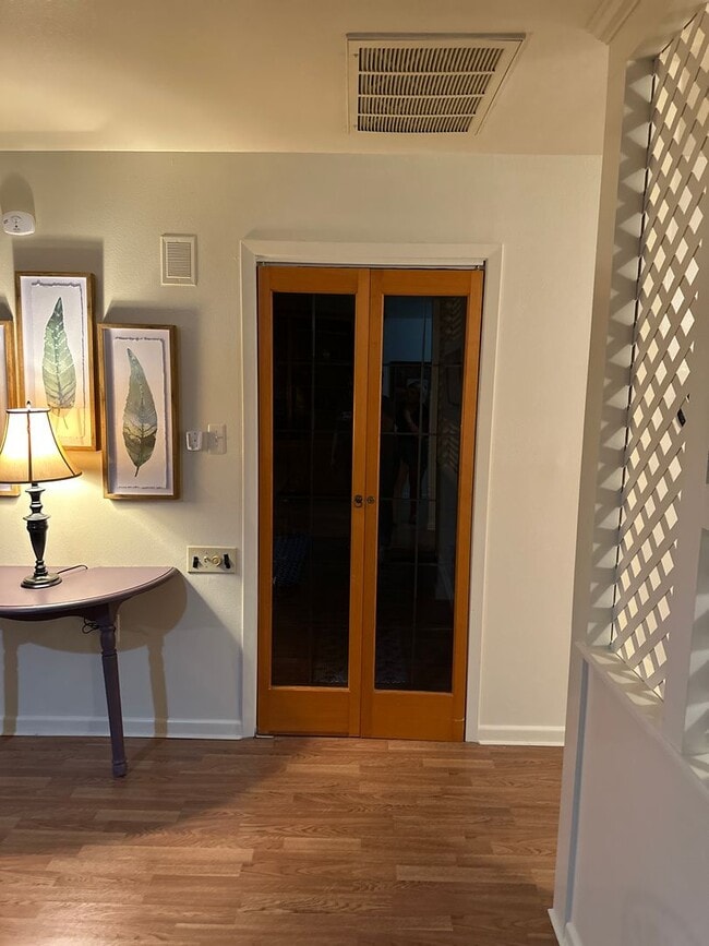 Building Photo - ONE BEDROOM, one bath, FULLY FURNISHED; AL...