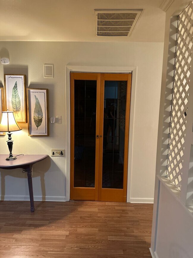 Building Photo - ONE BEDROOM, one bath, FULLY FURNISHED; ALL BILLS PAID