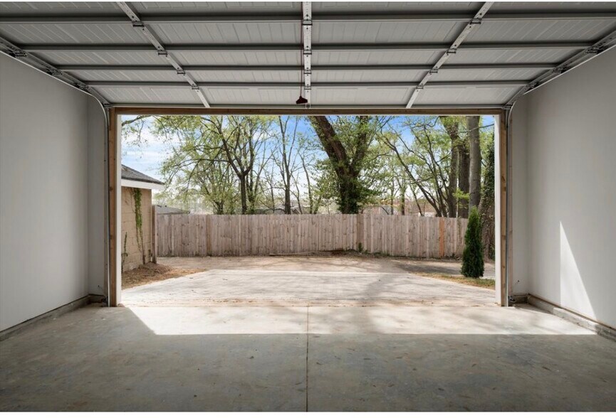 Building Photo - 151 Fain St