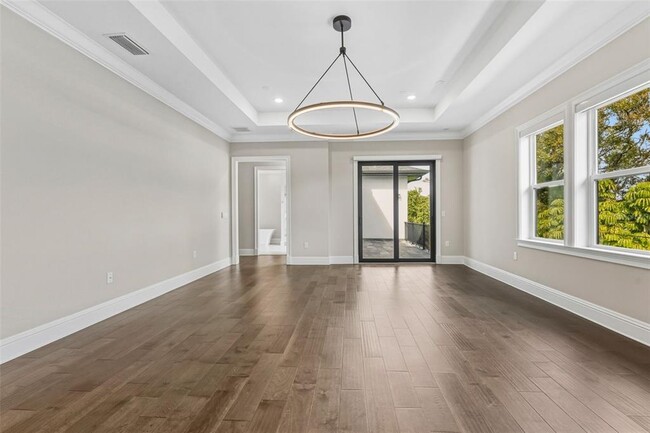 Building Photo - 481 W Davis Blvd