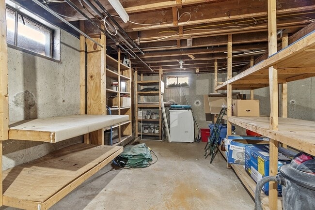 Building Photo - 124 Chadwick St