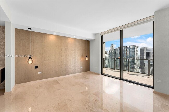 Building Photo - 88 SW 7th St