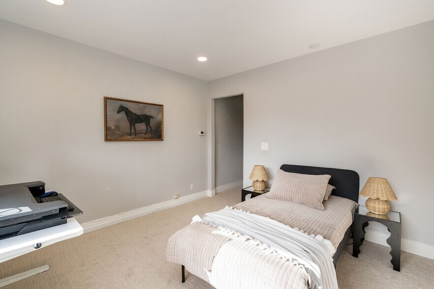 Building Photo - 4257 Golden Oak Ct